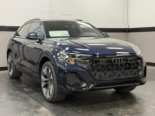 2025 Audi Q8 55 Premium
