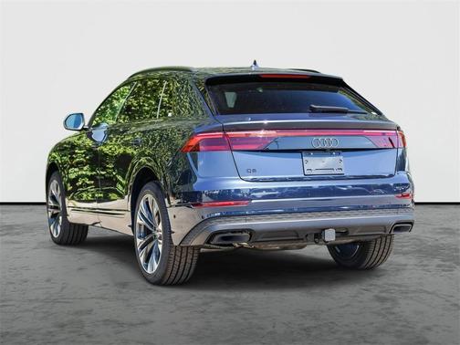2025 Audi Q8 55 Premium