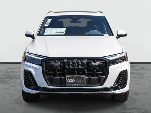 2026 Audi Q7 45 Premium