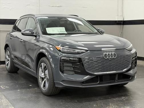 2025 Audi Q6 e-tron Premium Plus quattro