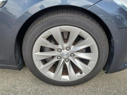 2018 Tesla Model S 75D