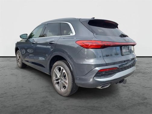 2025 Audi Q5 Premium TFSI quattro S tronic