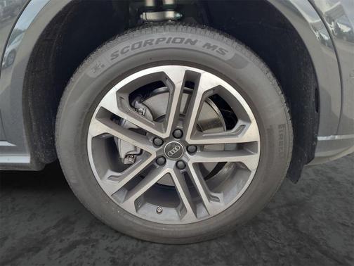 2025 Audi Q5 Premium TFSI quattro S tronic