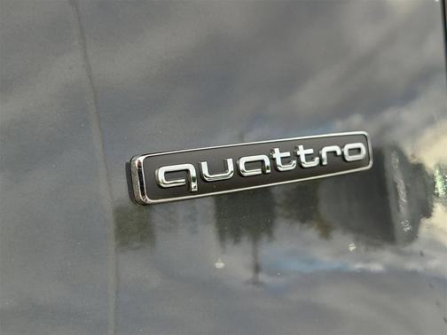 2025 Audi Q5 Premium TFSI quattro S tronic