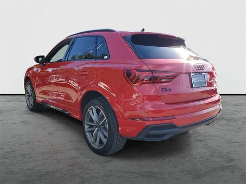 2025 Audi Q3 Premium 45 TFSI S line quattro Tiptronic