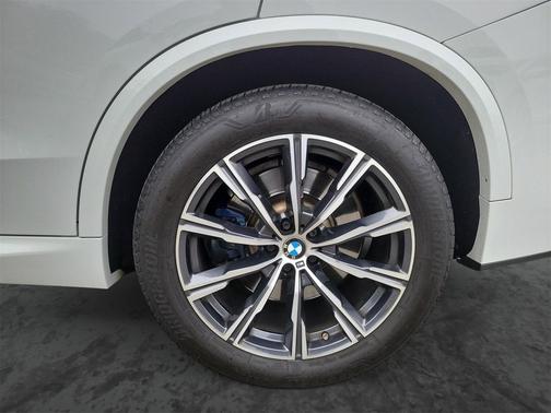 2020 BMW X5 M50i