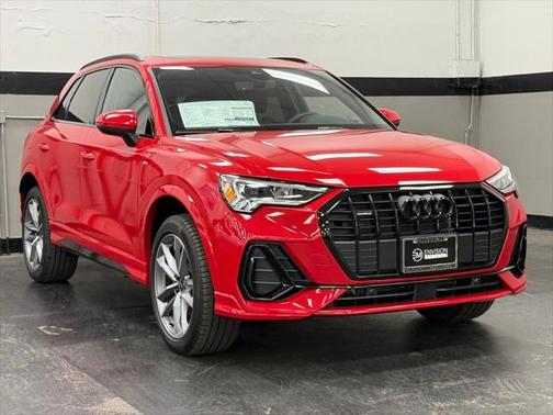 2025 Audi Q3 Premium 45 TFSI S line quattro Tiptronic