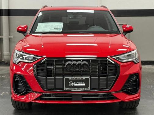 2025 Audi Q3 Premium 45 TFSI S line quattro Tiptronic