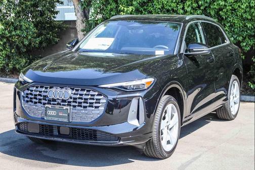 2025 Audi Q5 Premium Plus TFSI quattro S tronic