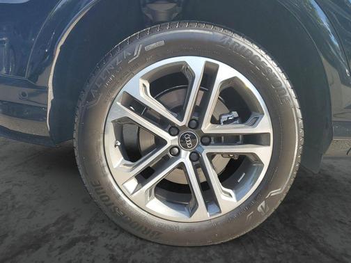 2025 Audi Q5 Premium Plus TFSI quattro S tronic