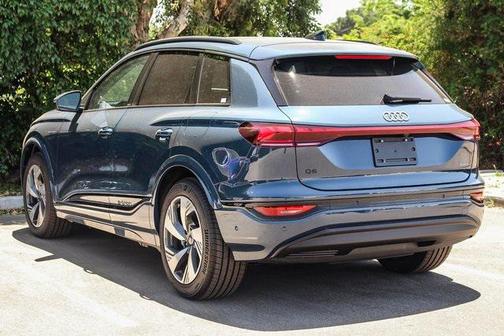 2025 Audi Q6 e-tron Prestige quattro