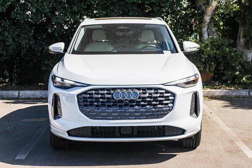 2025 Audi Q5 Premium