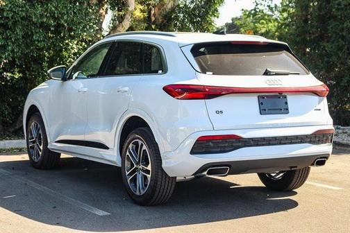 2025 Audi Q5 Premium