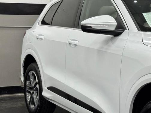 2025 Audi Q5 Premium