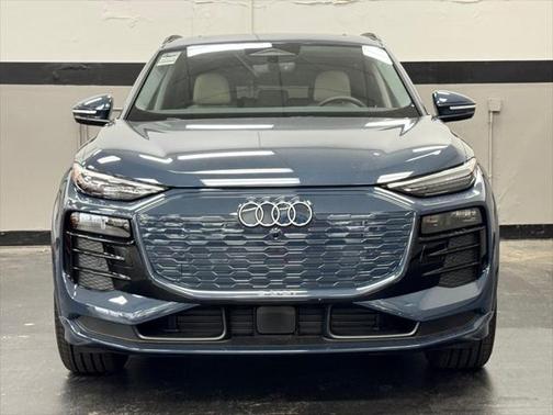 2025 Audi Q6 e-tron Prestige