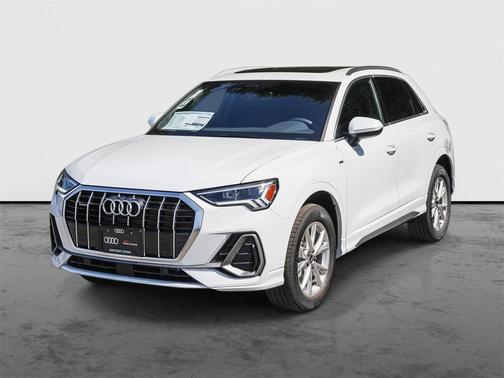 2025 Audi Q3 Premium 45 TFSI S line quattro Tiptronic