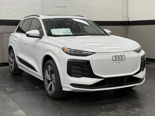 2025 Audi Q6 e-tron Premium Plus quattro