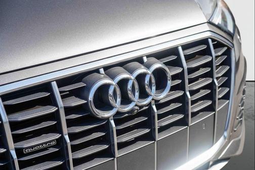 2022 Audi Q7 45 Premium