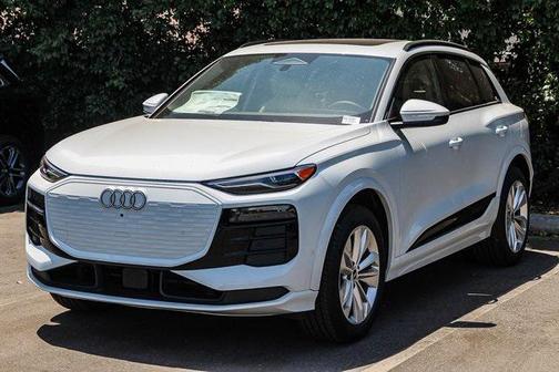 2025 Audi Q6 e-tron Premium
