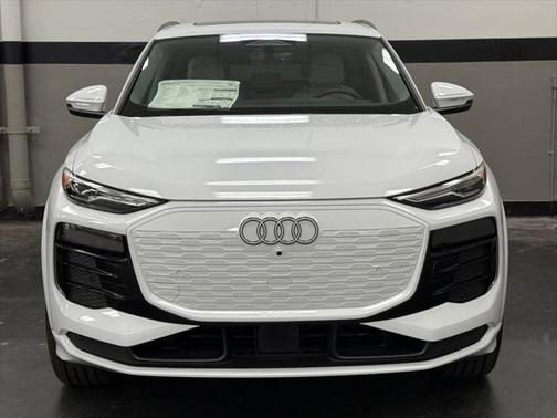 2025 Audi Q6 e-tron Premium
