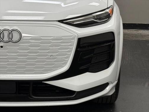 2025 Audi Q6 e-tron Premium
