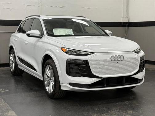 2025 Audi Q6 e-tron Premium