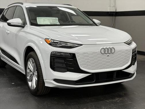 2025 Audi Q6 e-tron Premium