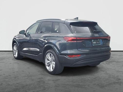 Manhattan Gray Metallic 2025 Audi Q6 e-tron Premium