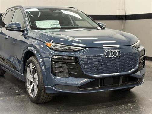 2025 Audi Q6 e-tron Premium Plus quattro