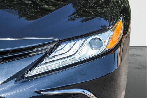 2024 Toyota Camry Hybrid XLE