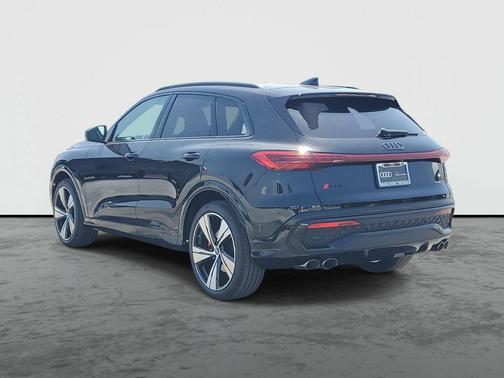 Mythos Black Metallic 2026 Audi SQ5 3.0T Premium Plus
