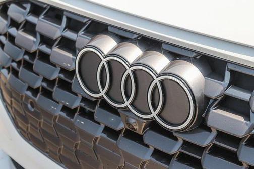 2025 Audi Q5 Premium