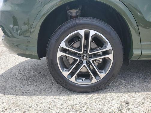 District Green Metallic 2025 Audi Q5 Prestige TFSI quattro S tronic