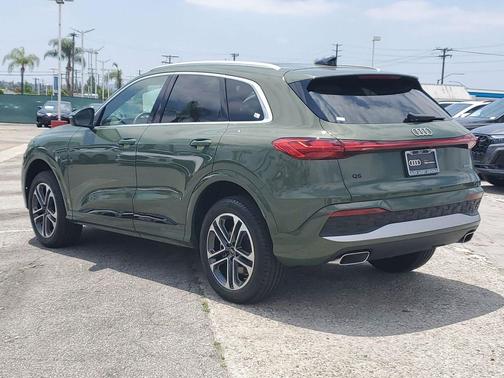 District Green Metallic 2025 Audi Q5 Prestige TFSI quattro S tronic