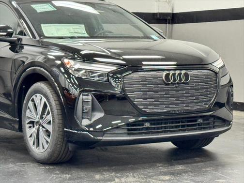 2025 Audi Q4 e-tron Premium 45 RWD