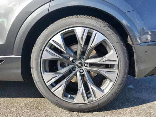 2026 Audi Q8 55 Premium Plus