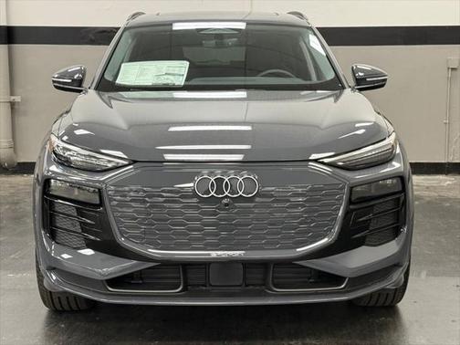 2025 Audi Q6 e-tron Premium Plus quattro