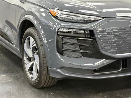 2025 Audi Q6 e-tron Premium Plus quattro