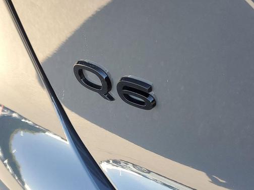 2025 Audi Q6 e-tron Premium Plus quattro