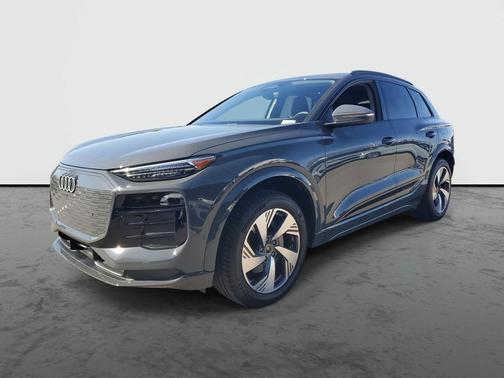 2025 Audi Q6 e-tron Premium Plus quattro