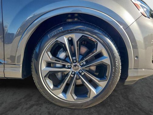 2026 Audi Q7 55 Premium Plus