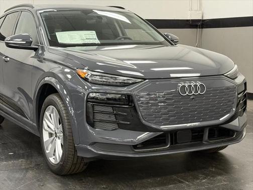 2025 Audi Q6 e-tron Premium Plus
