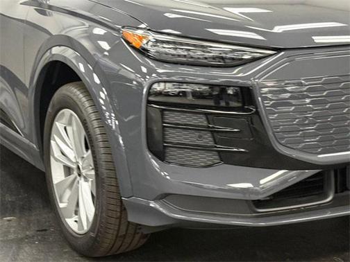 2025 Audi Q6 e-tron Premium Plus