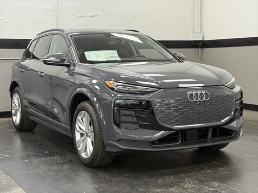 2025 Audi Q6 e-tron Premium Plus