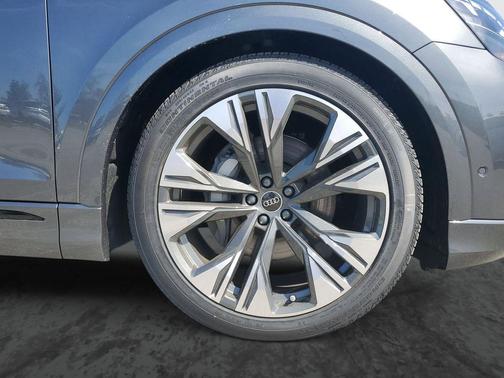 2026 Audi Q8 55 Prestige