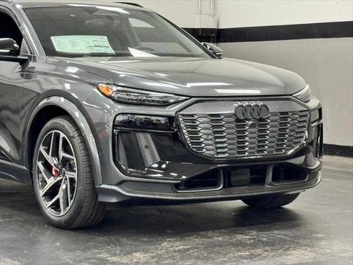 2025 Audi SQ6 e-tron Premium Plus quattro