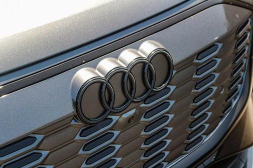 2025 Audi SQ6 e-tron Premium Plus quattro