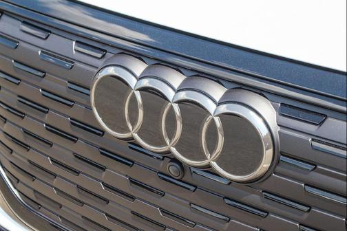 2025 Audi Q4 e-tron Premium Plus 55 quattro
