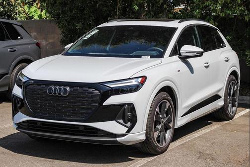 2025 Audi Q4 e-tron Premium Plus 55 quattro