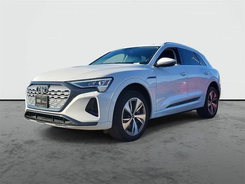2024 Audi Q8 e-tron Premium